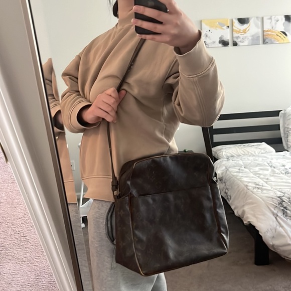 AUTHENTIC LV VINTAGE MESSENGER BAG - Picture 8 of 8